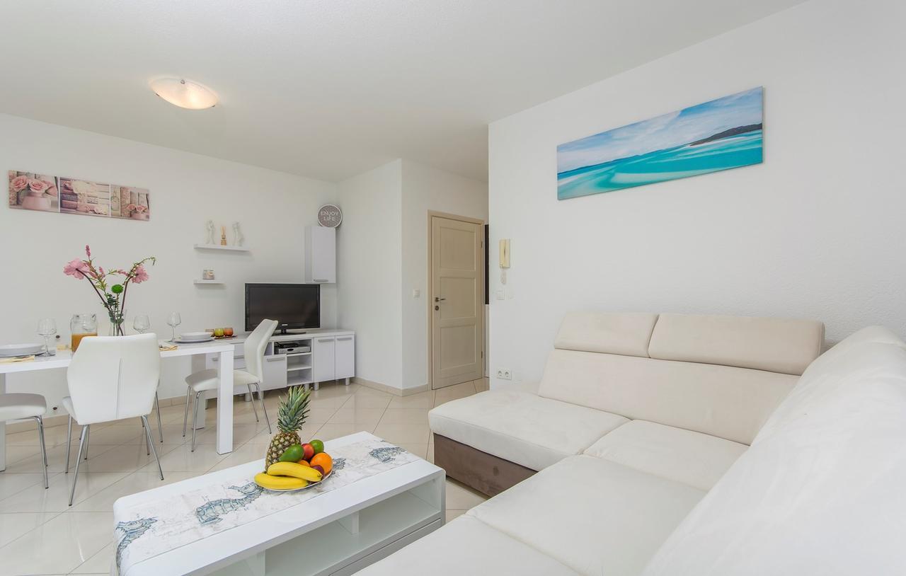 Silver Holiday House Vrvari Bagian luar foto