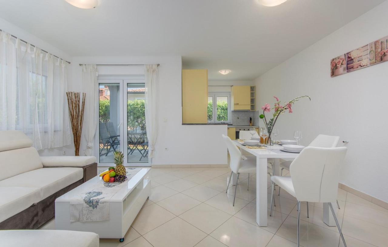 Silver Holiday House Vrvari Bagian luar foto